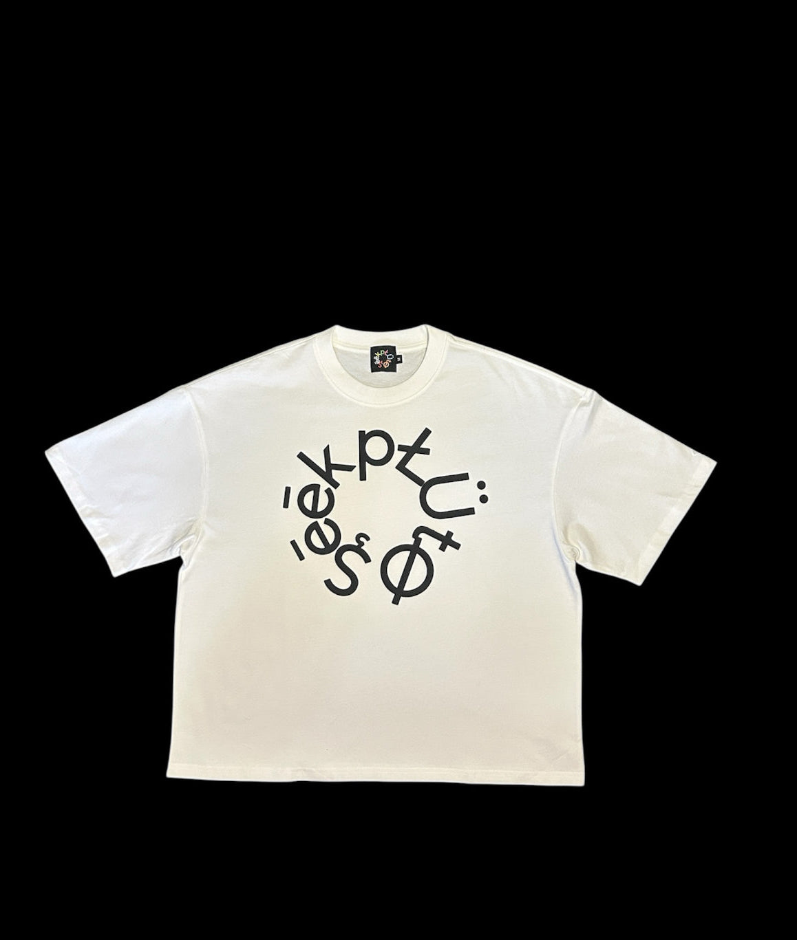 ŞĒĒK PŁÜTØ “Syntax Tee” (WHITE)